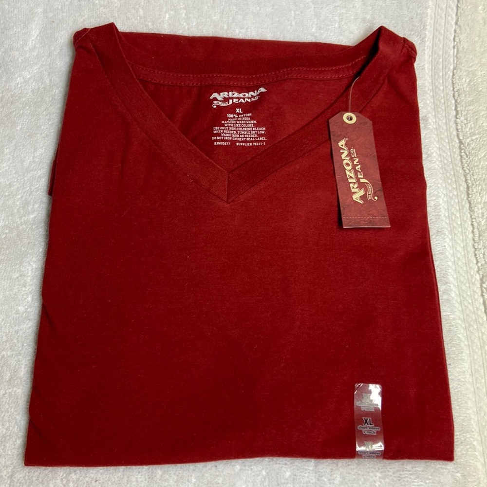 Arizona Jean Co V-neck T-shirt